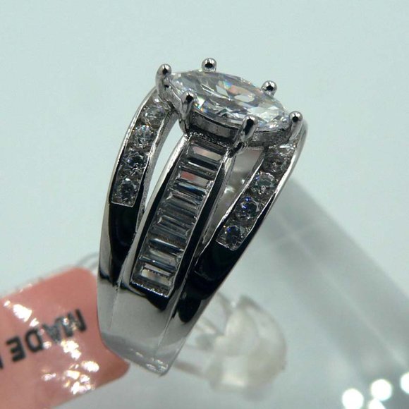 Sz 8.5 Simulated Diamond 3 Row Ring - Picture 4 of 5